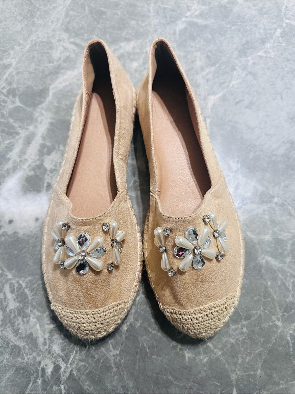 Beige NWOT Rhinestone Decor Slip On Flats Size 8.5-9